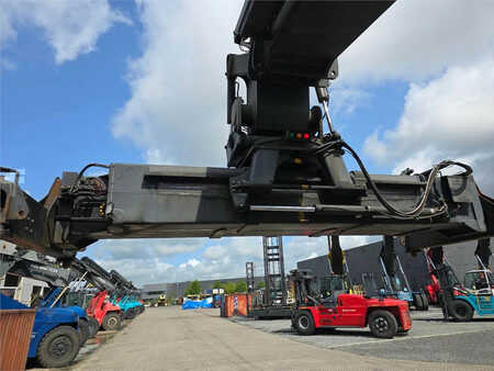 Reachstackers 2010  SMV Konecranes SMV 4531 TB5 (19)