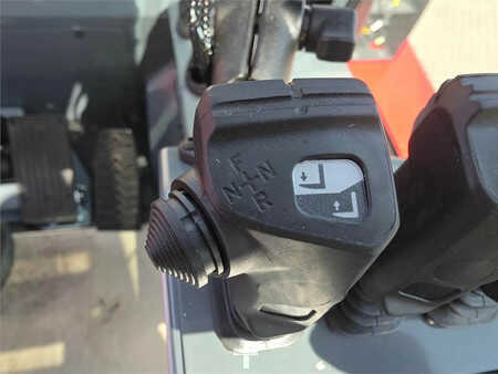 Diesel heftrucks 2025  Kalmar DCG160-12T (16)