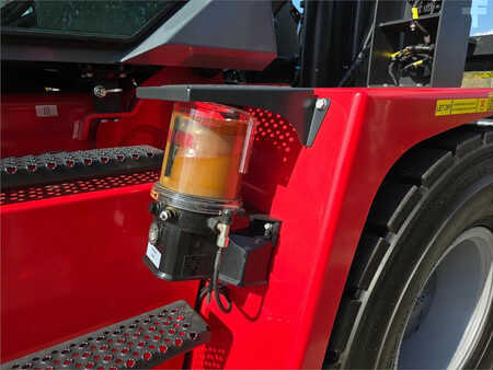 Dieseltrukki 2025  Kalmar DCG160-12T (10)