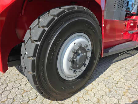 Dieseltrukki 2025  Kalmar DCG160-12T (16)