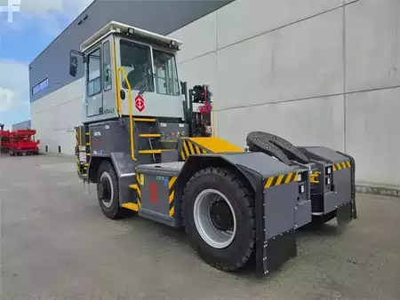 Trator de terminal  MAFI HD445 4x4 (6)