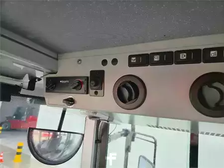 Trator de terminal  MAFI HD445 4x4 (11)