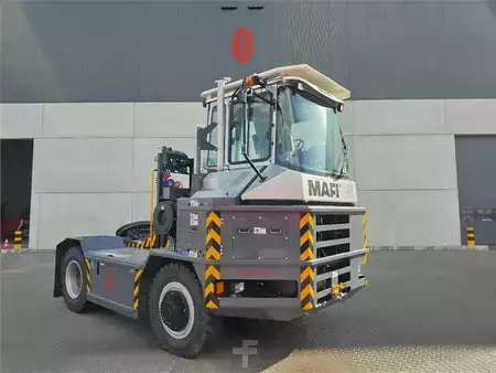 Trator de terminal  MAFI HD445 4x4 (2)