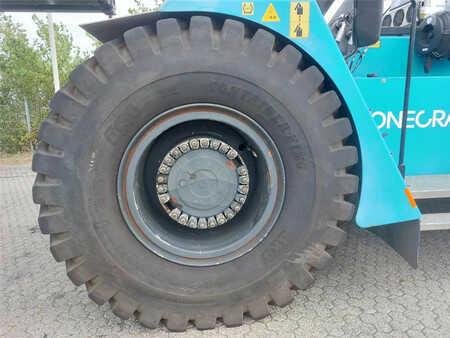 Reachstacker 2014  SMV Konecranes SMV 4531 CB5 (11)