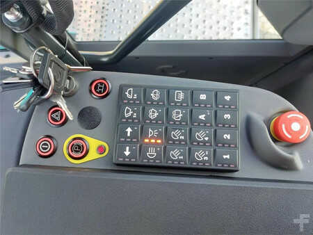 Reachstackers 2025  SMV Konecranes SMV 4632 TC5 (17)