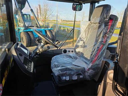 Terminálový traktor  Terberg RT403 4x4 (20)