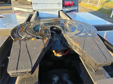 Terminálový traktor  Terberg RT403 4x4 (9)