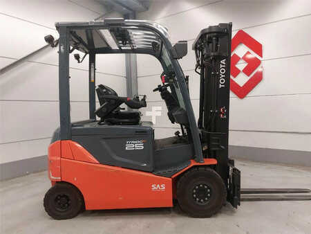 4-wiel elektrische heftrucks  Toyota 8FBMKT25 (1)