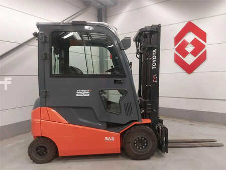 4-wiel elektrische heftrucks  Toyota 8FBMKT25 (1)