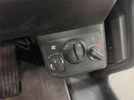 4-wiel elektrische heftrucks  Toyota 8FBMKT25 (13)