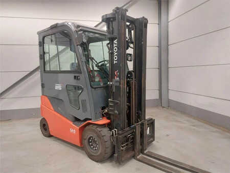 4-wiel elektrische heftrucks  Toyota 8FBMKT25 (3)