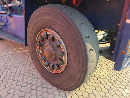 Diesel heftrucks 2020  Kalmar DCG180-12 (13)