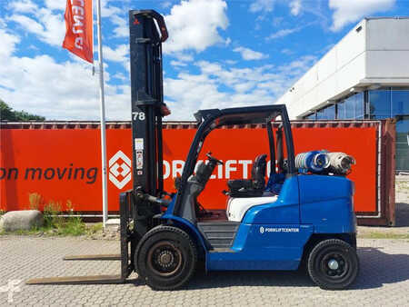 LPG VZV 2010  Mitsubishi FG50CN (2)