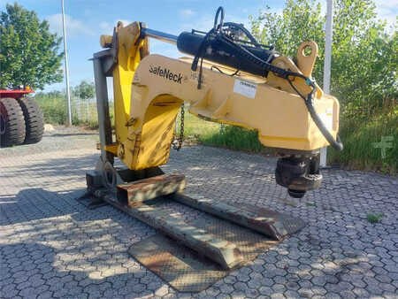 Autres 2015  CATRACOM SAN 40L SafeNeck incl parkstand (7)