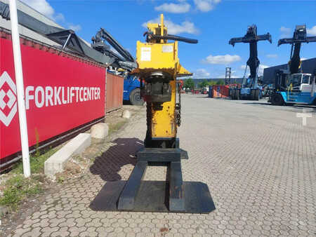 Autres 2006  CATRACOM SAN 40L SafeNeck incl parkstand (8)