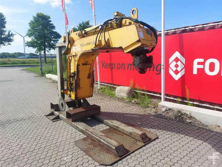 Autres 2006  CATRACOM SAN 40L SafeNeck incl parkstand (7)