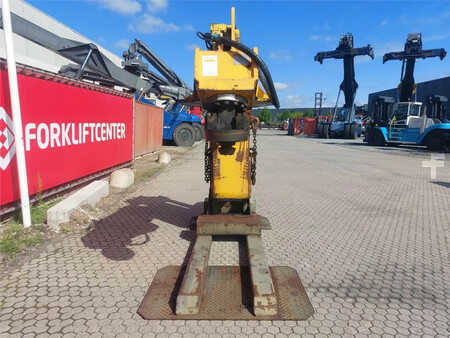 Autres 2006  CATRACOM SAN 40L SafeNeck incl parkstand (8)