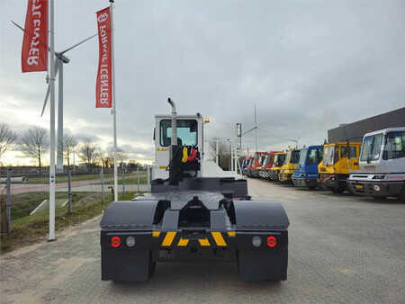 Tracteurs à bagages - Terberg YT220 (7)
