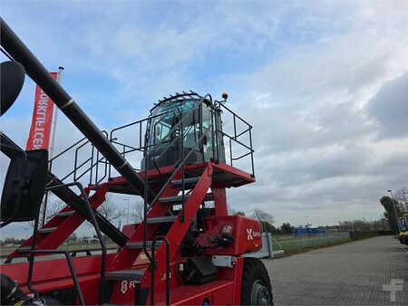 Konténerszállítók 2025  Kalmar DCG90-45ES7 (11)