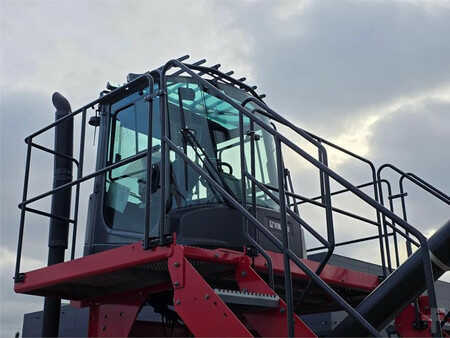 Konténerszállítók 2025  Kalmar DCG90-45ES7 (12)