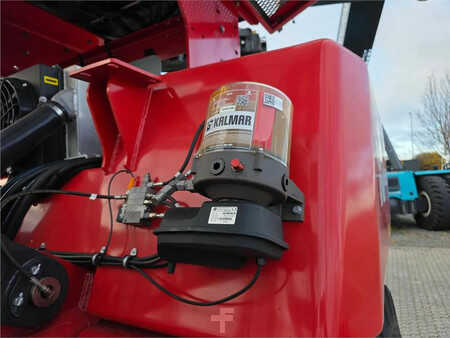 Konténerszállítók 2025  Kalmar DCG90-45ES7 (16)