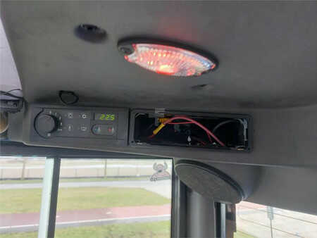 Reach stacker 2017  SMV Konecranes SMV 4531 CC5 (20)