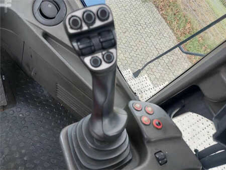 Reach stacker 2017  SMV Konecranes SMV 4531 CC5 (21)