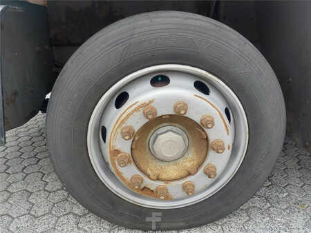 Tracteurs à bagages 2011  Terberg YT182 (12)