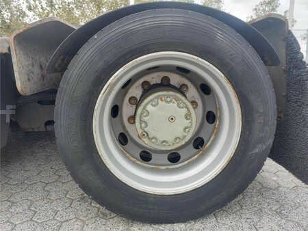 Tracteurs à bagages 2011  Terberg YT182 (13)