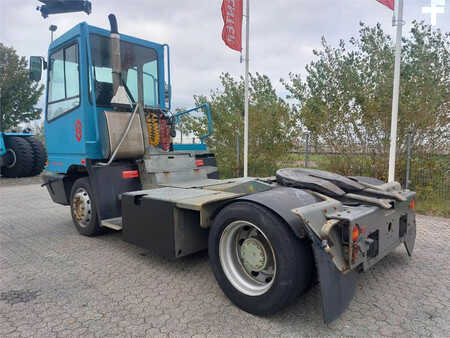 Tracteurs à bagages 2011  Terberg YT182 (7)