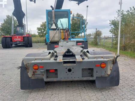 Tracteurs à bagages 2011  Terberg YT182 (8)
