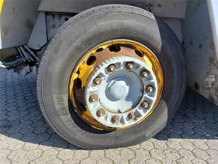 Tracteurs à bagages 2014  Terberg TT223 (14)