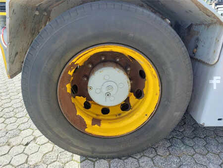 Tracteurs à bagages 2014  Terberg TT223 (16)