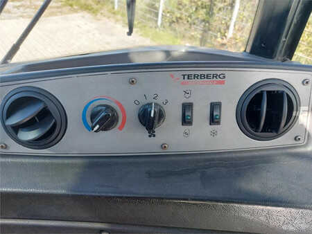 Tracteurs à bagages 2014  Terberg TT223 (18)