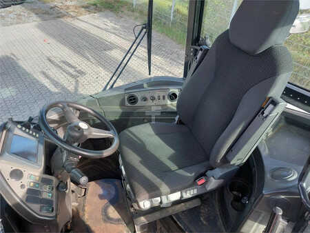 Tracteurs à bagages 2011  Terberg RT283 4x4 (17)