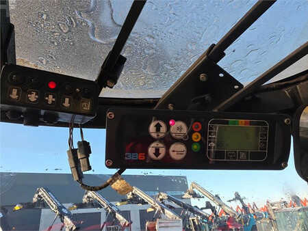 Reachstacker 2011  Hyster RS45-31CH (11)