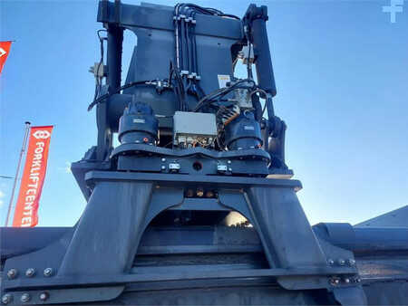 Reach stacker 2018  SMV Konecranes SMV 4127 TC5 (11)