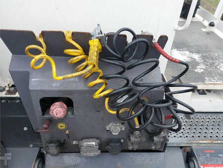 Terminaltraktor  MAFI T225D (16)