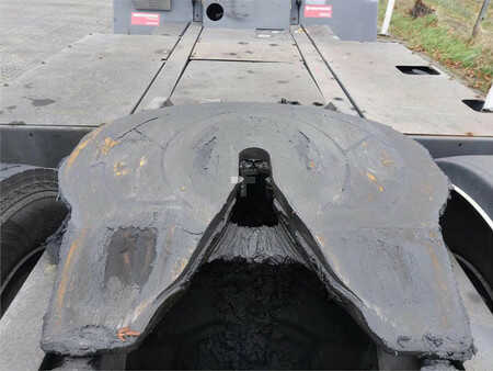 Terminaltraktor  MAFI T225D (9)