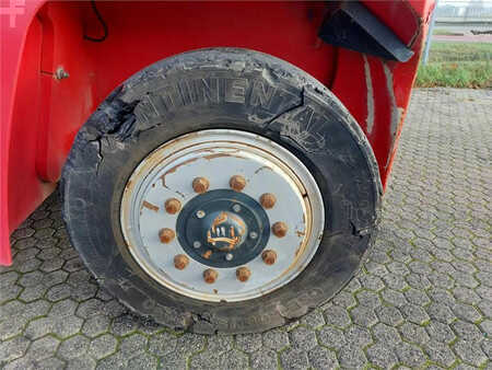 Carrelli elevatori diesel 2021  Kalmar DCG160-9 (13)