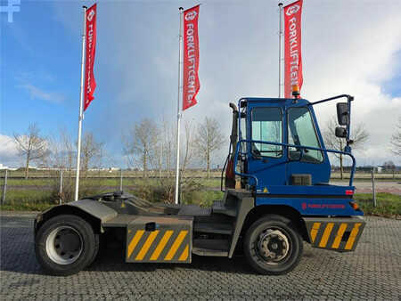 Terminálový traktor  Terberg YT222 (3)