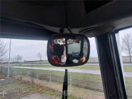 Terminálový traktor  Terberg RT323 4x4 (19)