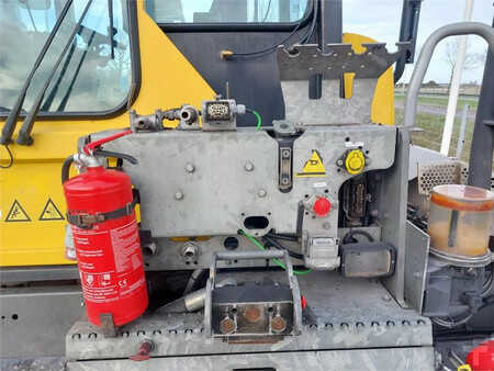 Terminálový traktor  Terberg RT323 4x4 (13)