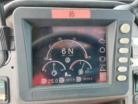 Terminálový traktor  Terberg RT323 4x4 (16)