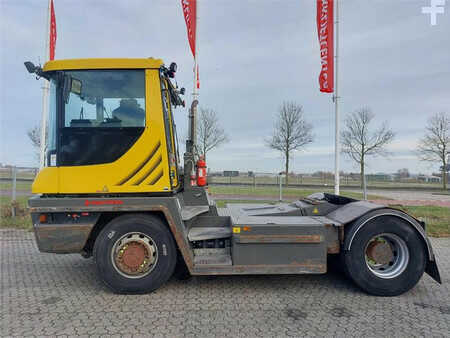 Terminálový traktor  Terberg RT323 4x4 (4)