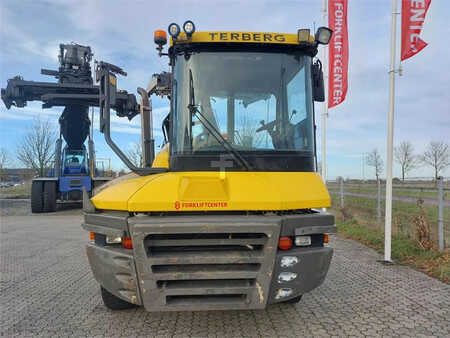 Terminálový traktor  Terberg RT323 4x4 (5)