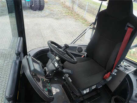 Terminálový traktor  Terberg RT323 4x4 (14)