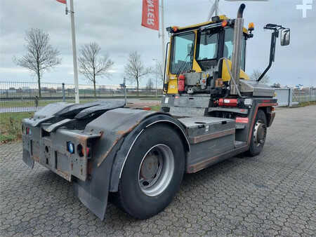 Terminálový traktor  Terberg RT323 4x4 (6)