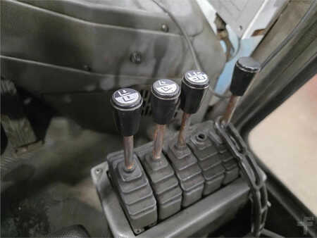 Dieselový VZV 2012  SMV Konecranes SMV 42-1200B (17)