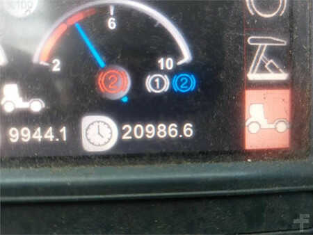 Terminálový traktor  Terberg TT223 (14)